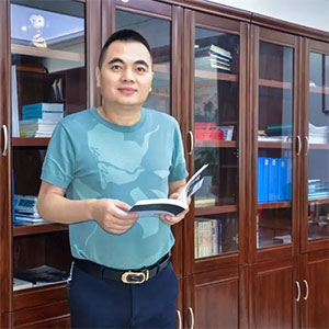 Ван Сяньцзюнь
Генеральный директор Qingdao Lexing Mechanical and Electrical Engineering Co., Ltd.